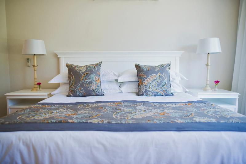 Bed & Breakfast 18 On Hillwood 5*